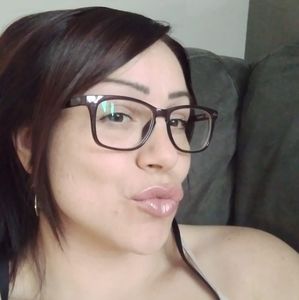 Meet your Posher, Myra